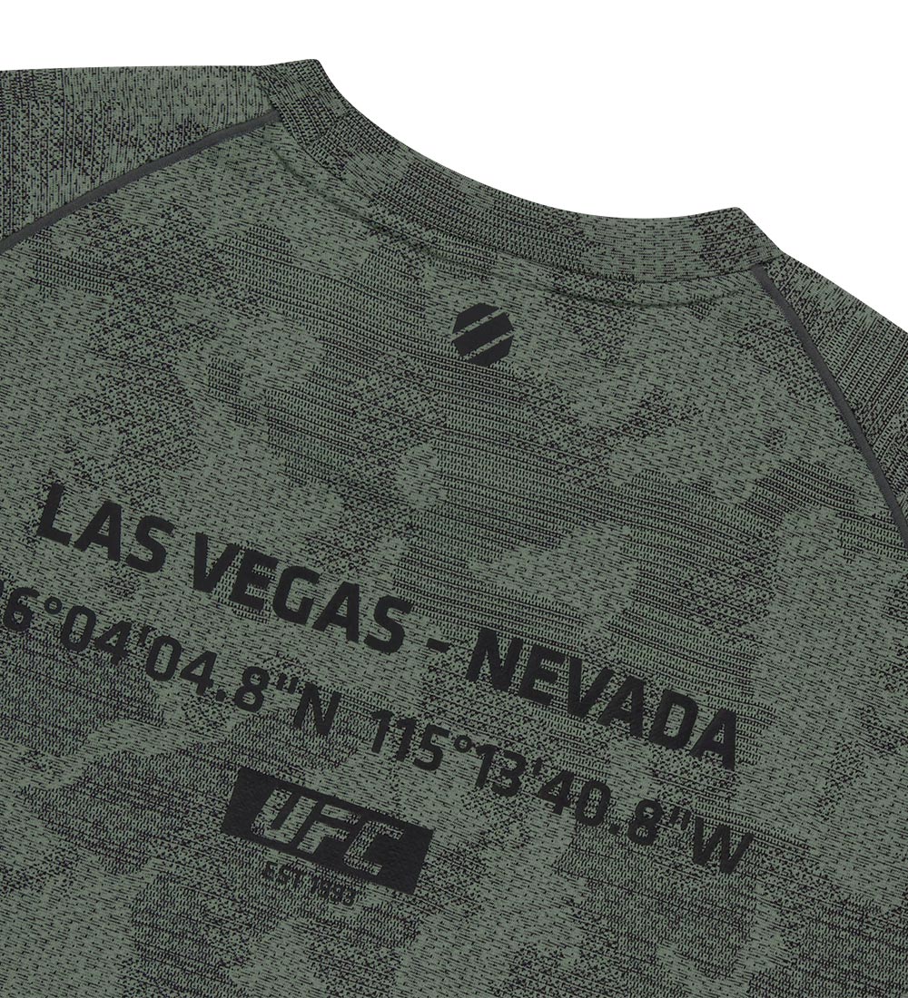 UFC T-shirt with a camouflage print, loose fit, short sleeves, khaki