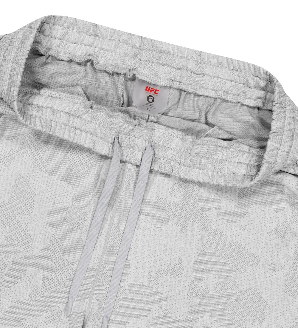UFC shorts with a camouflage print, loose fit, 7 inches, light gray