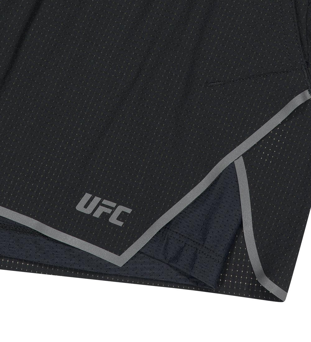 UFC Essentials Mesh Relaxed-Fit Shorts (W) Black