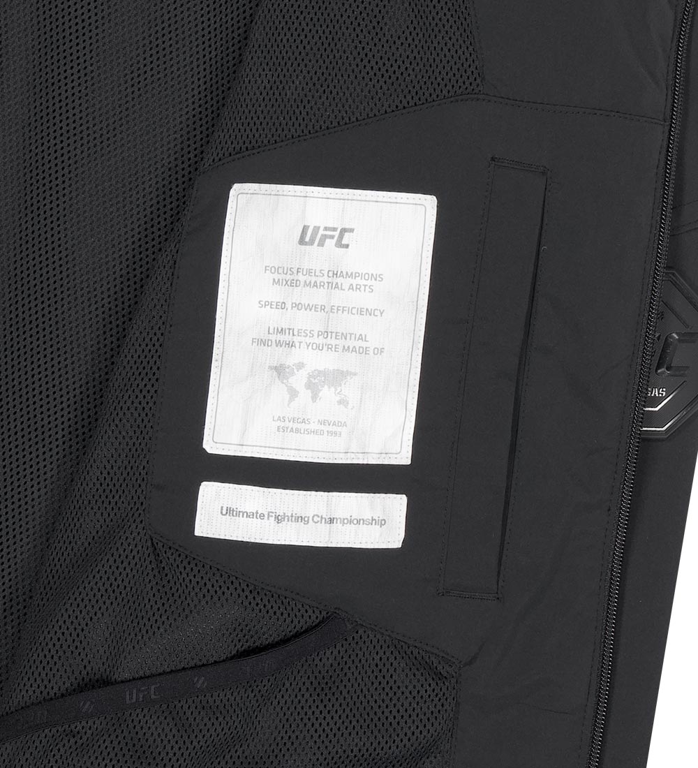 UFC Mountain RelaxFit Jacket, Black