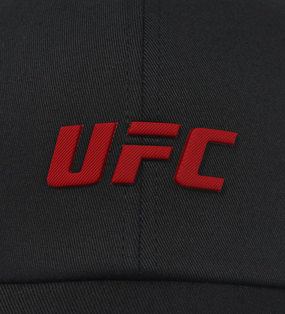 UFC Essential+ 110 Flex Fit Baseball Cap, Black