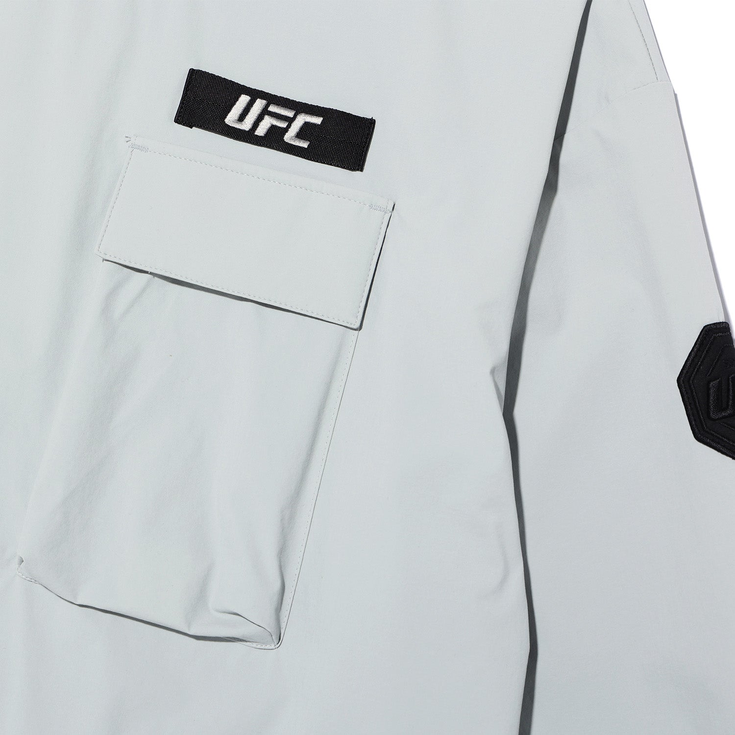 UFC UT Woven Pocket Sweatshirt, Light Gray