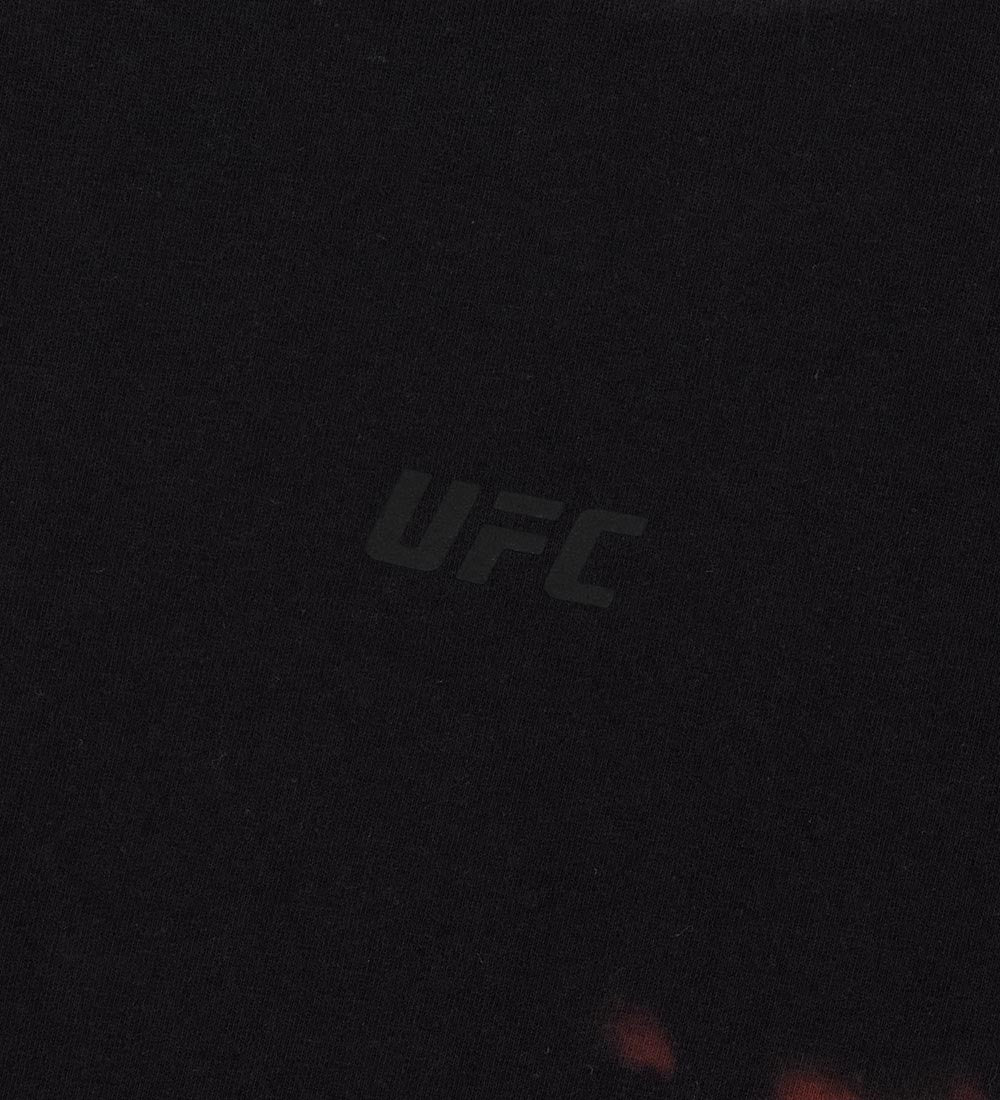 UFC Blaze+ Oversized Fit Short-Sleeve T-Shirt, Red