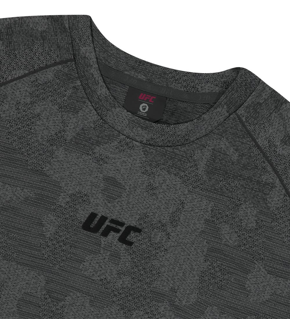 UFC T-shirt with camouflage print, loose fit, short sleeves, charcoal gray