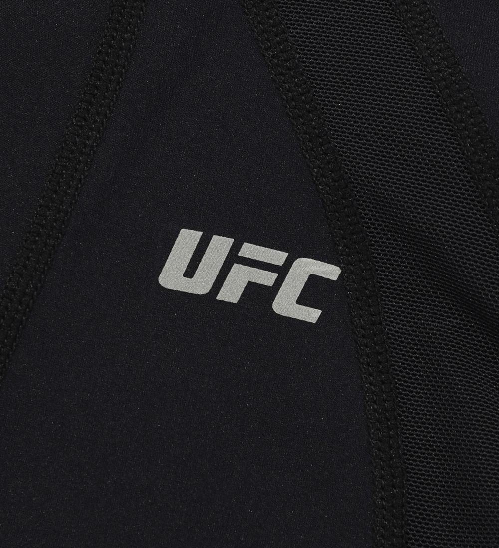 جاكيت UFC نسائي بقصة ضيقة، أسود
