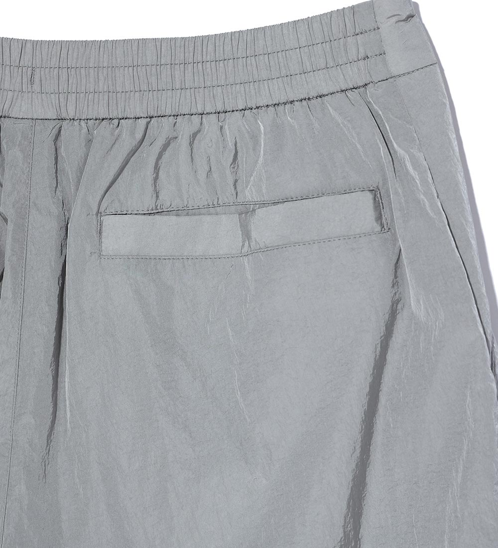 UFC UT Gloss Woven Shorts, Light Gray