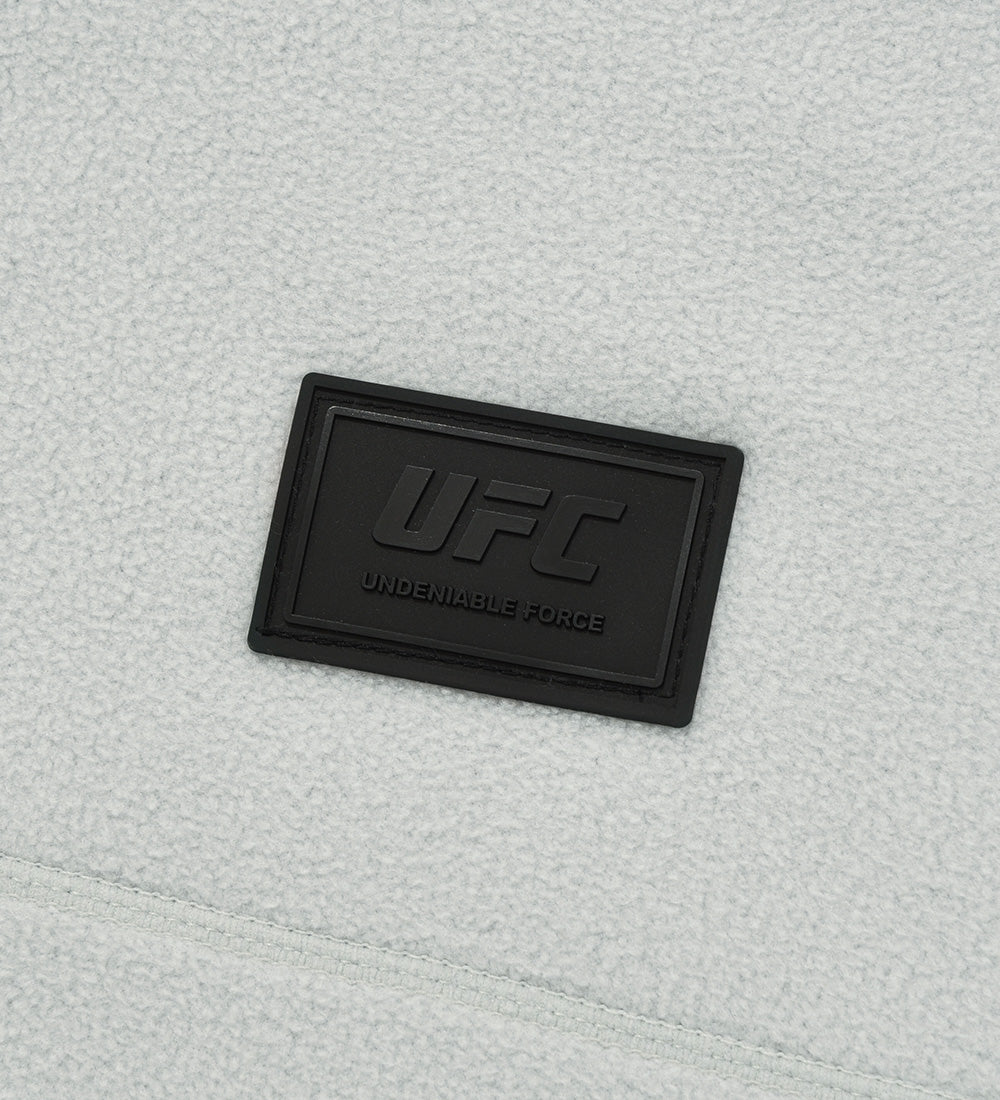 كنزة بغطاء رأس من تشكيلة UFC Polartec بقصة عادية، رمادي فاتح