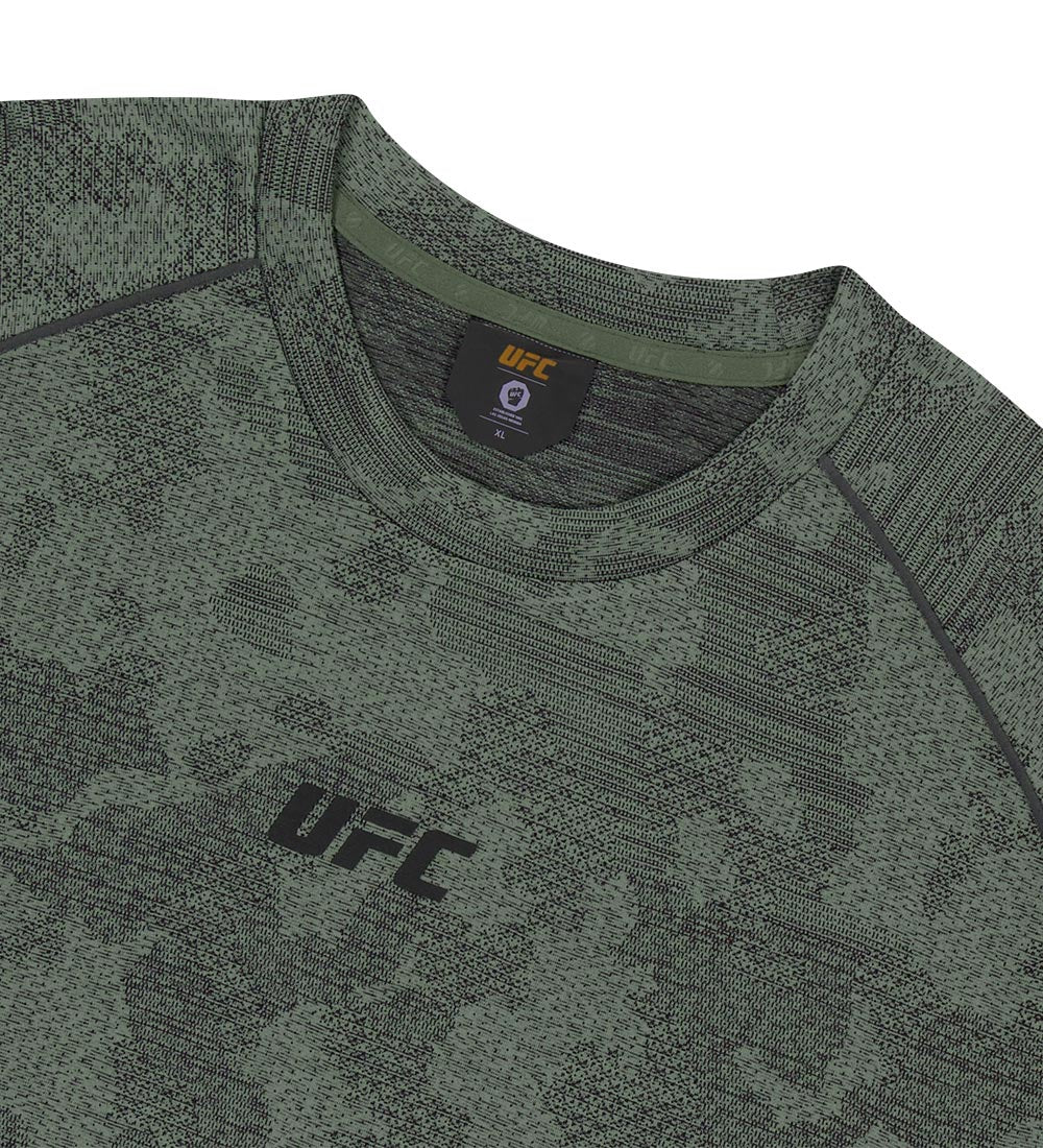 UFC T-shirt with a camouflage print, loose fit, short sleeves, khaki