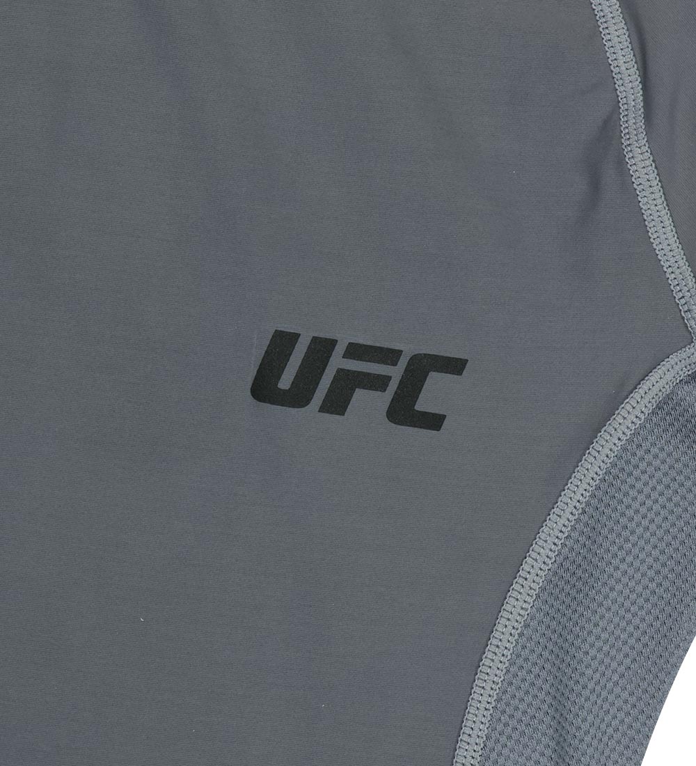 تي شيرت UFC Tension Muscle Fit بأكمام طويلة، رمادي داكن