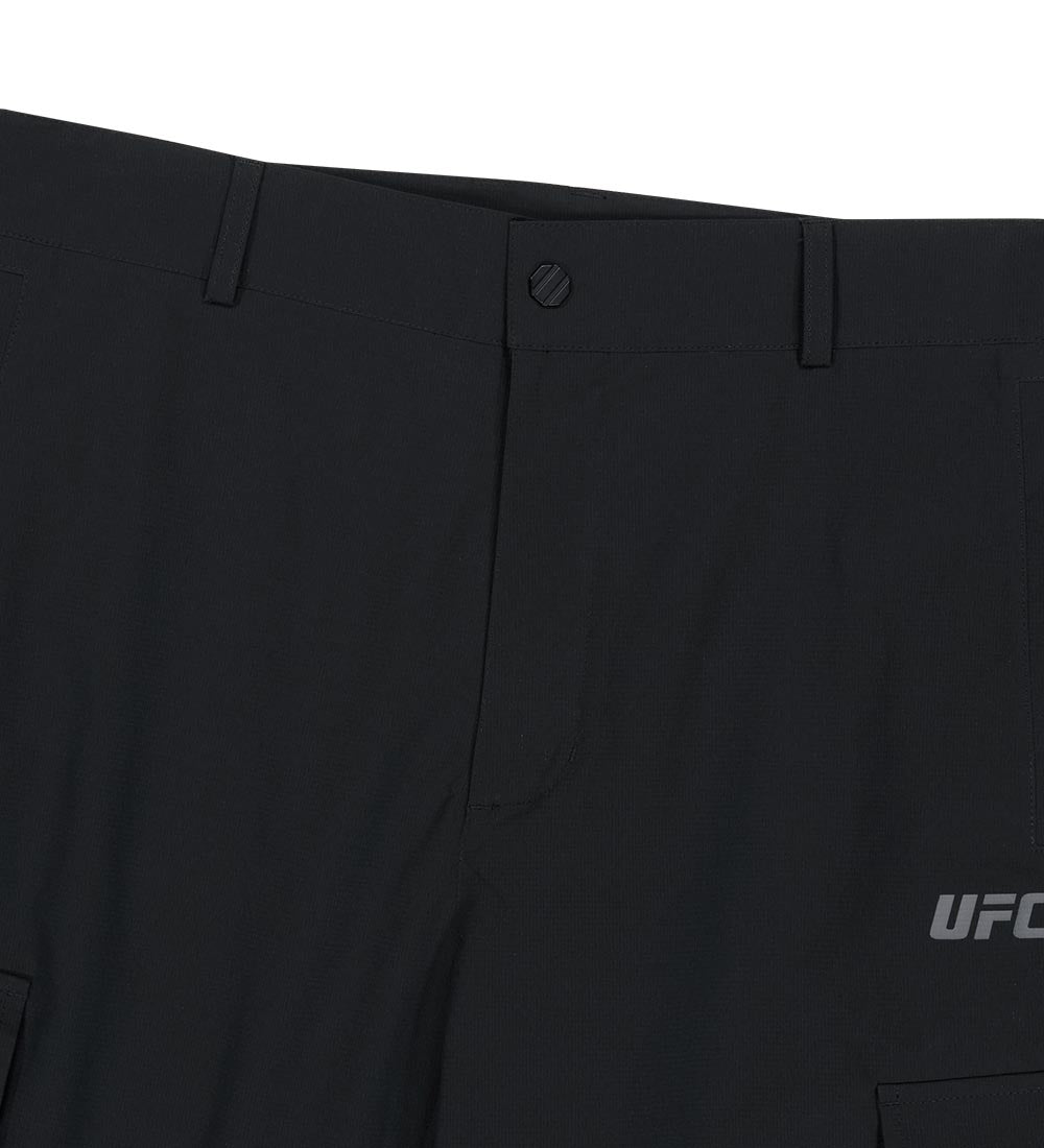 بنطال كارغو رياضي (جوغر) ضيق بقصة سلم فيت من UFC Venture، أسود