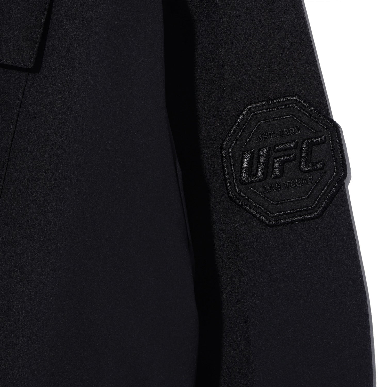 سويت شيرت UFC UT منسوج بجيب، أسود